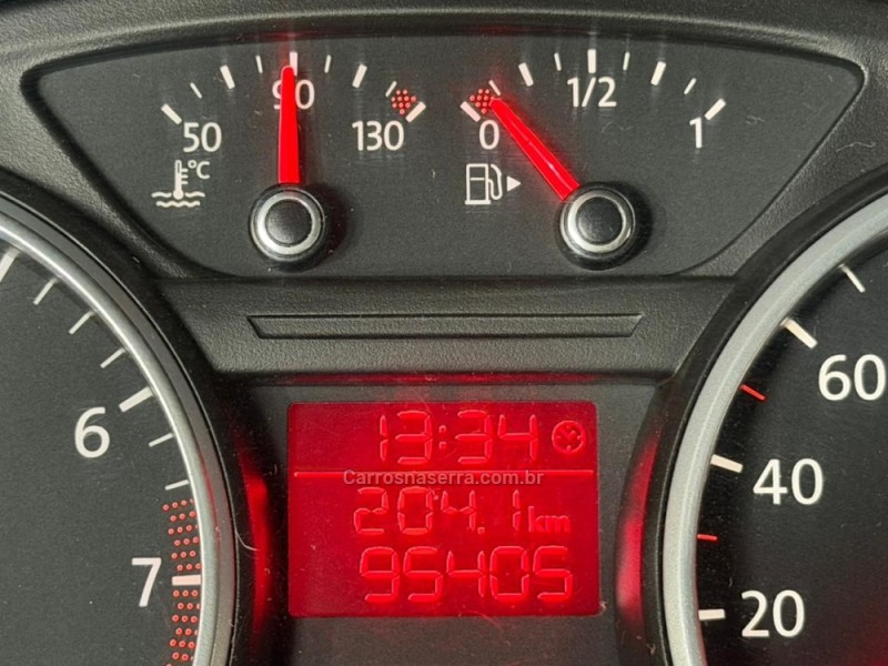 SAVEIRO 1.6 MI TREND CE 8V FLEX 2P MANUAL G.V - 2013 - NOVA PRATA