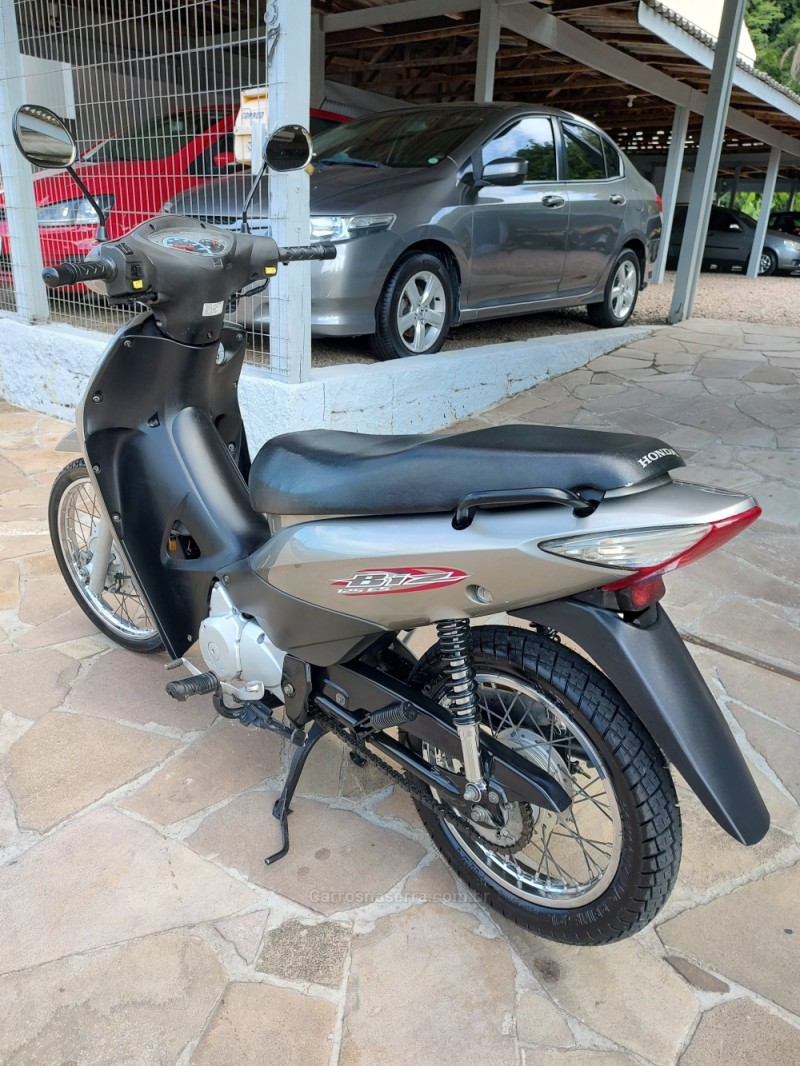 BIZ 125 ES - 2008 - TRêS COROAS