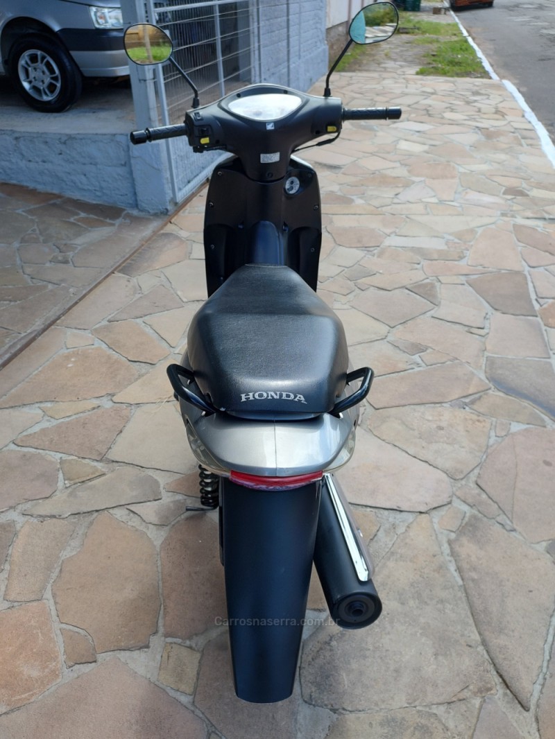 BIZ 125 ES - 2008 - TRêS COROAS