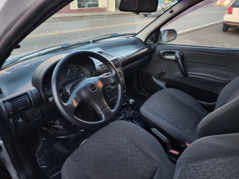 CORSA 1.0 MPFI CLASSIC 8V GASOLINA 4P MANUAL - 2004 - VACARIA