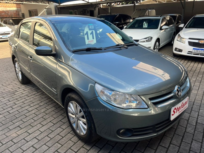 VOYAGE 1.0 MI TRENDLINE 8V FLEX 4P MANUAL - 2011 - FELIZ