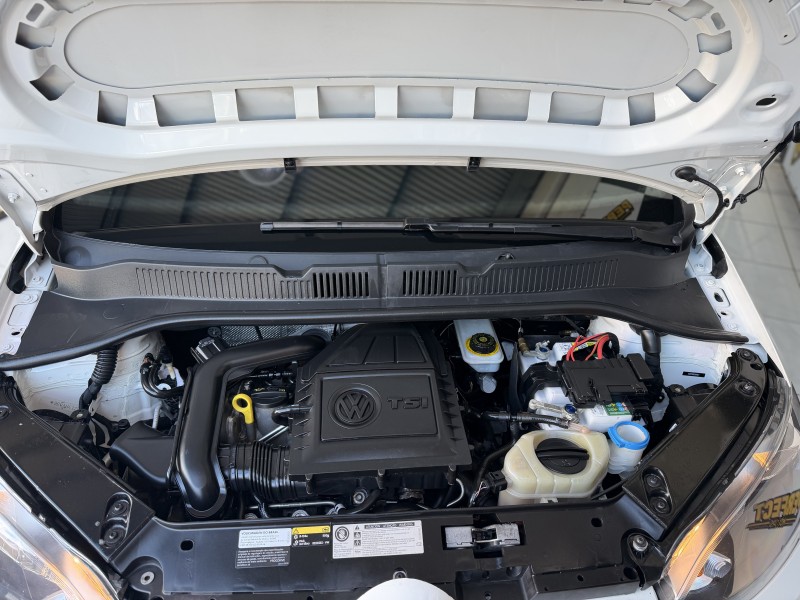 UP 1.0 TSI CROSS 12V FLEX 4P MANUAL - 2017 - PORTãO