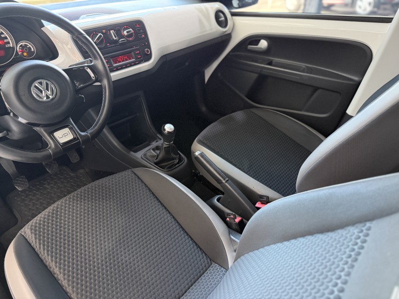 UP 1.0 TSI CROSS 12V FLEX 4P MANUAL - 2017 - PORTãO