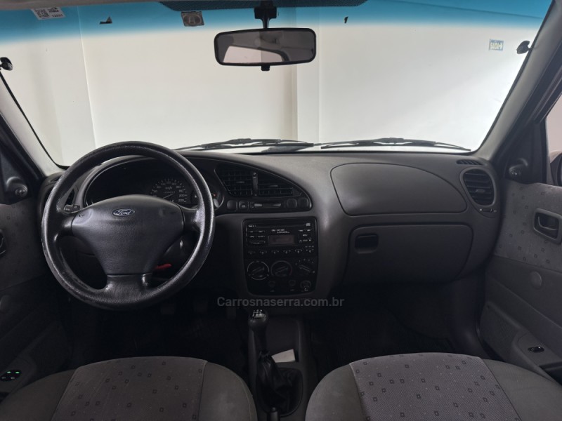 FIESTA 1.0 MPI STREET SEDAN 8V GASOLINA 4P MANUAL - 2002 - FLORES DA CUNHA