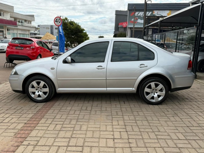BORA 2.0 MI 8V FLEX 4P MANUAL - 2009 - LAGOA VERMELHA