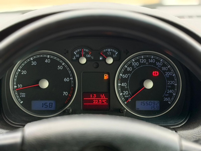 BORA 2.0 MI 8V FLEX 4P MANUAL - 2009 - LAGOA VERMELHA