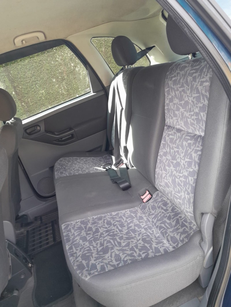 MERIVA 1.8 MPFI 8V GASOLINA 4P MANUAL - 2003 - CAXIAS DO SUL