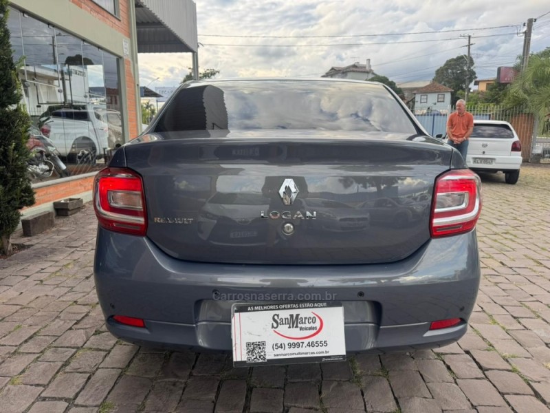 LOGAN 1.0 EXPRESSION 12V FLEX 4P MANUAL - 2018 - SãO MARCOS