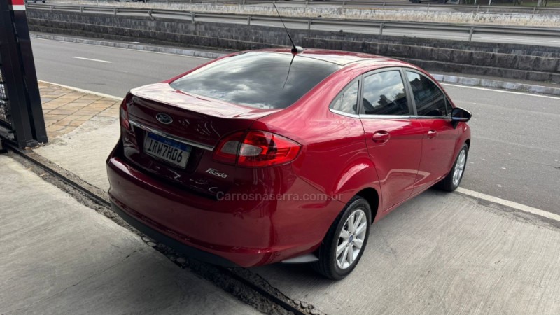 FIESTA 1.6 SE SEDAN 16V FLEX 4P MANUAL - 2011 - CAXIAS DO SUL