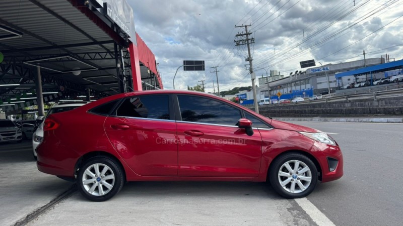 FIESTA 1.6 SE SEDAN 16V FLEX 4P MANUAL - 2011 - CAXIAS DO SUL