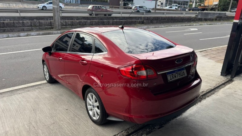 FIESTA 1.6 SE SEDAN 16V FLEX 4P MANUAL - 2011 - CAXIAS DO SUL