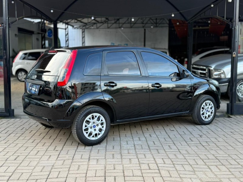 FIESTA 1.0 MPI CLASS 8V FLEX 4P MANUAL - 2014 - LAGOA VERMELHA