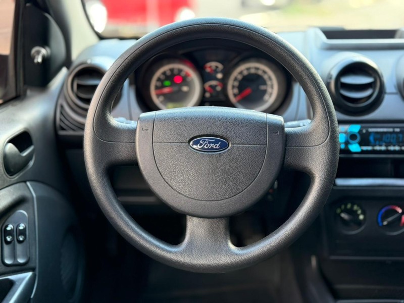 FIESTA 1.0 MPI CLASS 8V FLEX 4P MANUAL - 2014 - LAGOA VERMELHA