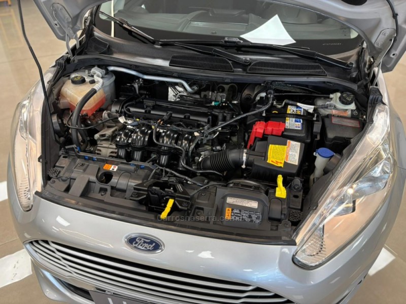 FIESTA 1.5 SE HATCH 16V FLEX 4P MANUAL - 2015 - CARLOS BARBOSA