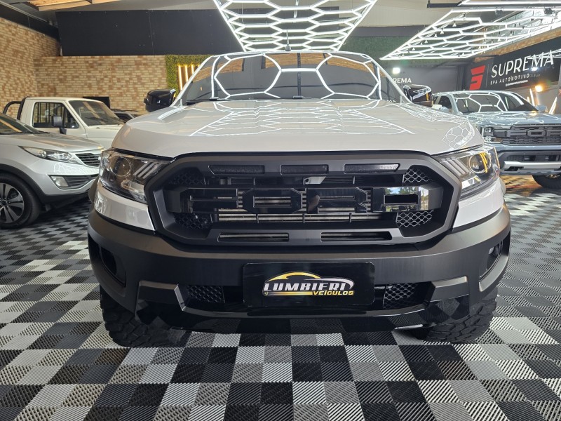 RANGER 3.2 XLT 4X4 CD 20V DIESEL 4P AUTOMÁTICO - 2019 - FARROUPILHA