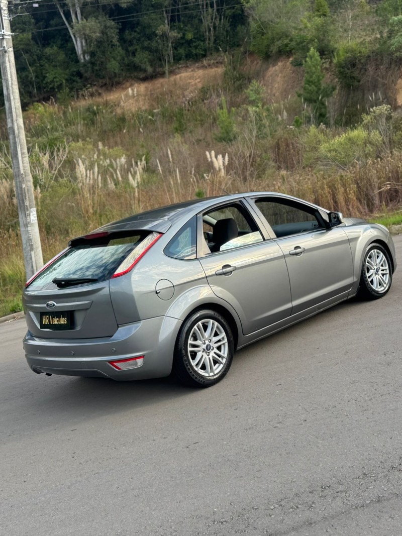 FOCUS 1.6 GLX 16V FLEX 4P MANUAL - 2013 - BENTO GONçALVES