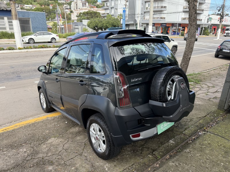 IDEA 1.8 MPI ADVENTURE 8V FLEX 4P MANUAL - 2011 - GARIBALDI