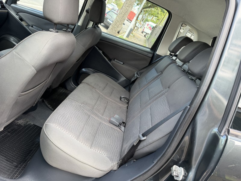 IDEA 1.8 MPI ADVENTURE 8V FLEX 4P MANUAL - 2011 - GARIBALDI