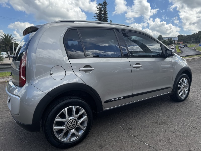 UP 1.0 CROSS T.FLEX 12V 4P MANUAL - 2015 - DOIS IRMãOS
