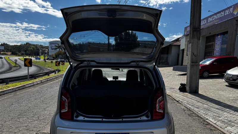 UP 1.0 CROSS T.FLEX 12V 4P MANUAL - 2015 - DOIS IRMãOS