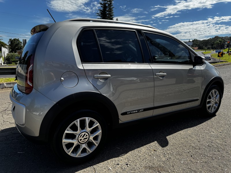 UP 1.0 CROSS T.FLEX 12V 4P MANUAL - 2015 - DOIS IRMãOS