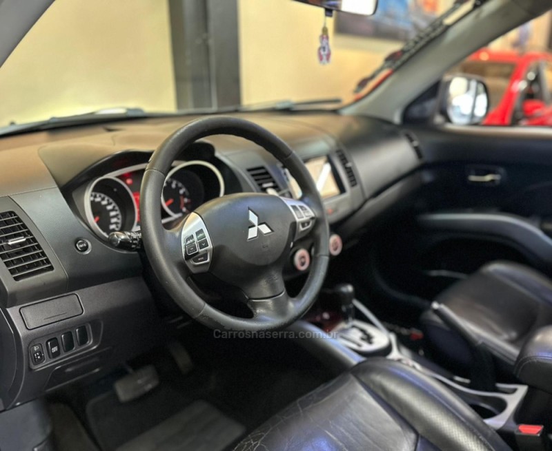 OUTLANDER 3.0 GT 4X4 V6 24V GASOLINA 4P AUTOMÁTICO - 2010 - NOVO HAMBURGO