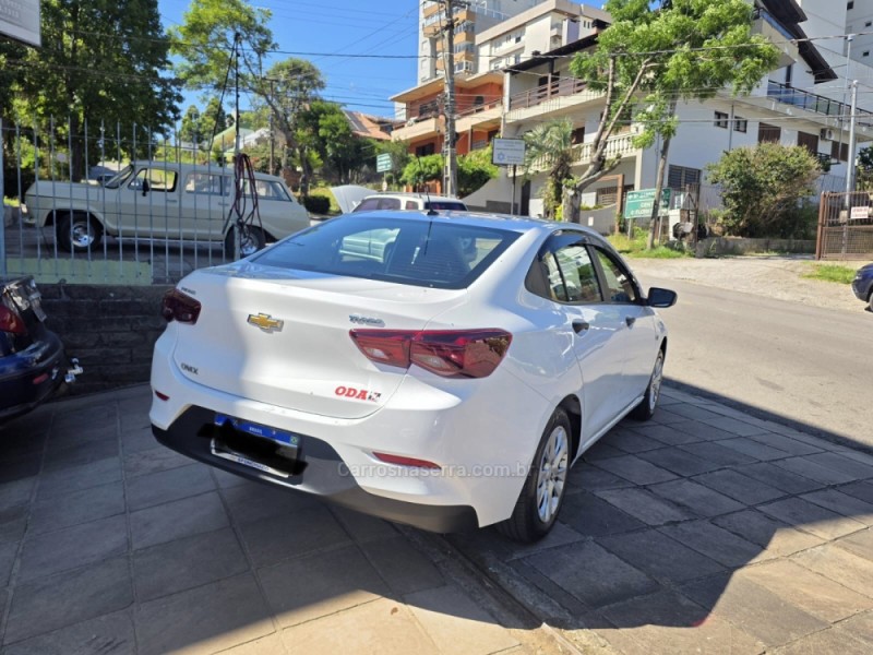 ONIX 1.0	LTZ PLUS 12V TURBO FLEX 4P AUTOMÁTICO - 2020 - CAXIAS DO SUL