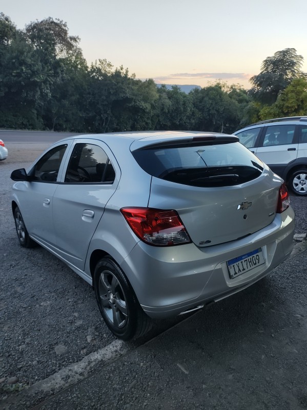 ONIX 1.0 MPFI LS 8V FLEX 4P MANUAL - 2016 - VALE REAL