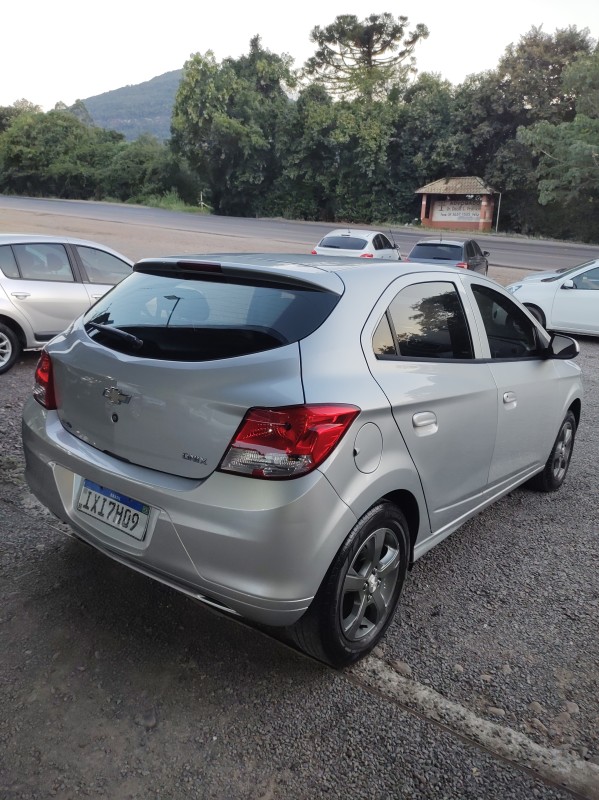 ONIX 1.0 MPFI LS 8V FLEX 4P MANUAL - 2016 - VALE REAL