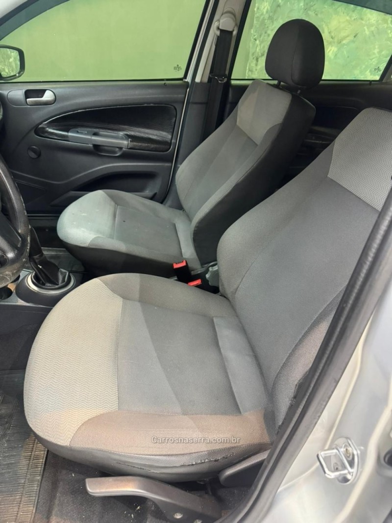 VOYAGE 1.6 MI 8V FLEX 4P MANUAL - 2009 - CAXIAS DO SUL