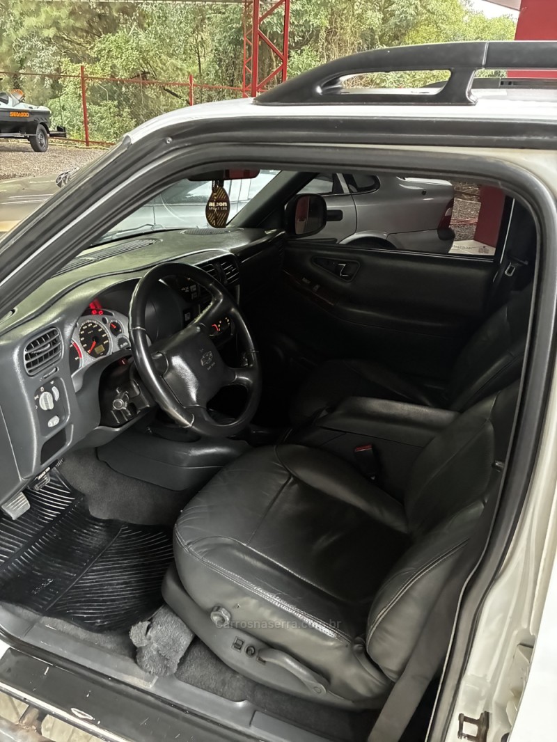 S10 2.8 LTZ 4X4 CD 16V TURBO DIESEL 4P MANUAL - 2006 - CAXIAS DO SUL