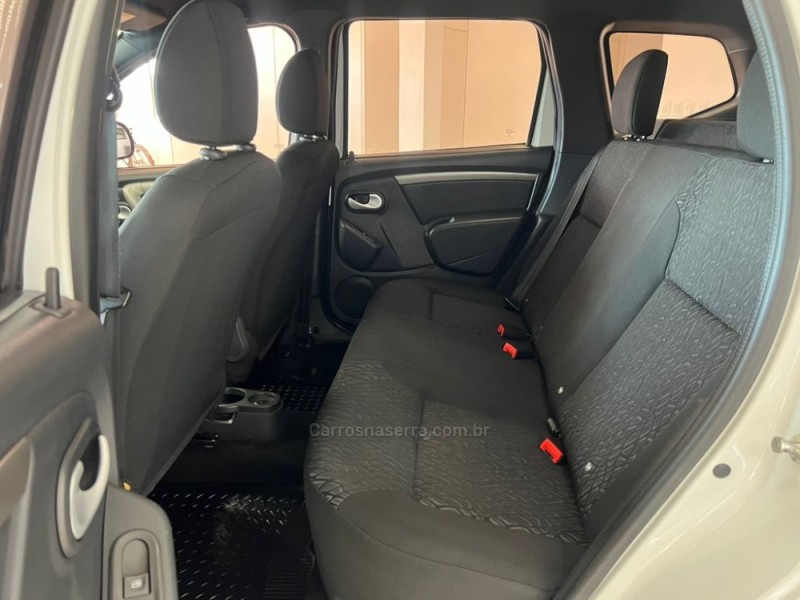 DUSTER 1.6 EXPRESSION 4X2 16V FLEX 4P AUTOMÁTICO - 2019 - TAQUARA