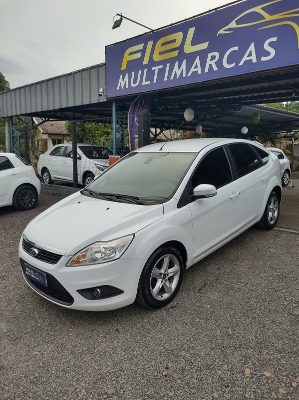 focus 2.0 glx 16v flex 4p automatico 2013 vale real