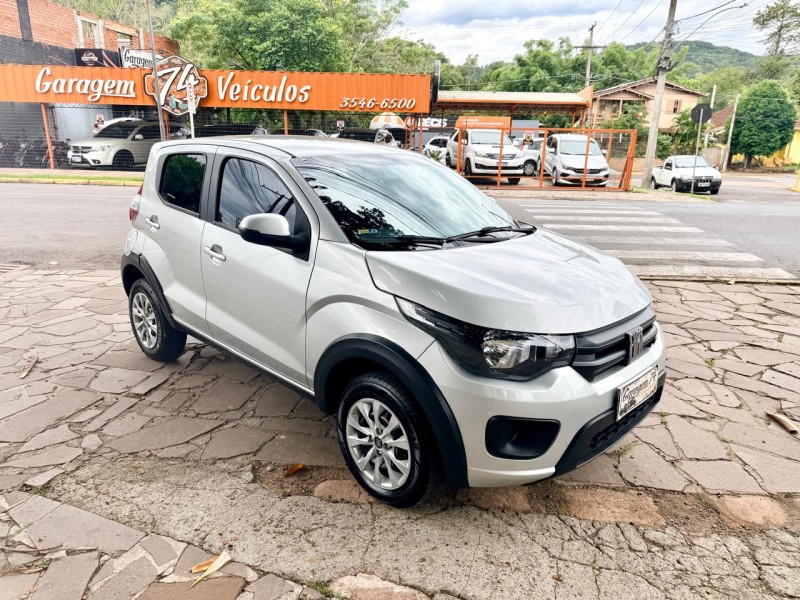 MOBI 1.0 8V EVO FLEX LIKE. MANUAL - 2022 - TRêS COROAS