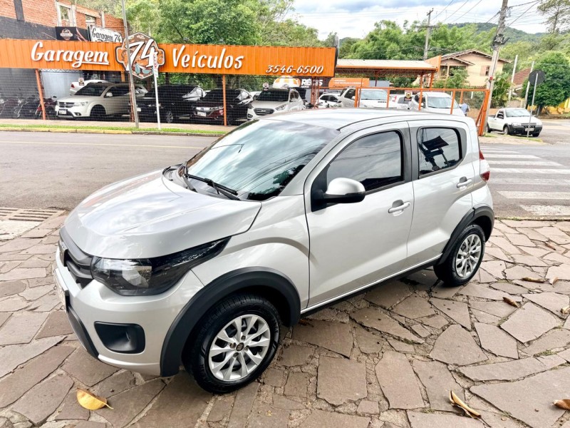 mobi 1.0 8v evo flex like. manual 2022 tres coroas