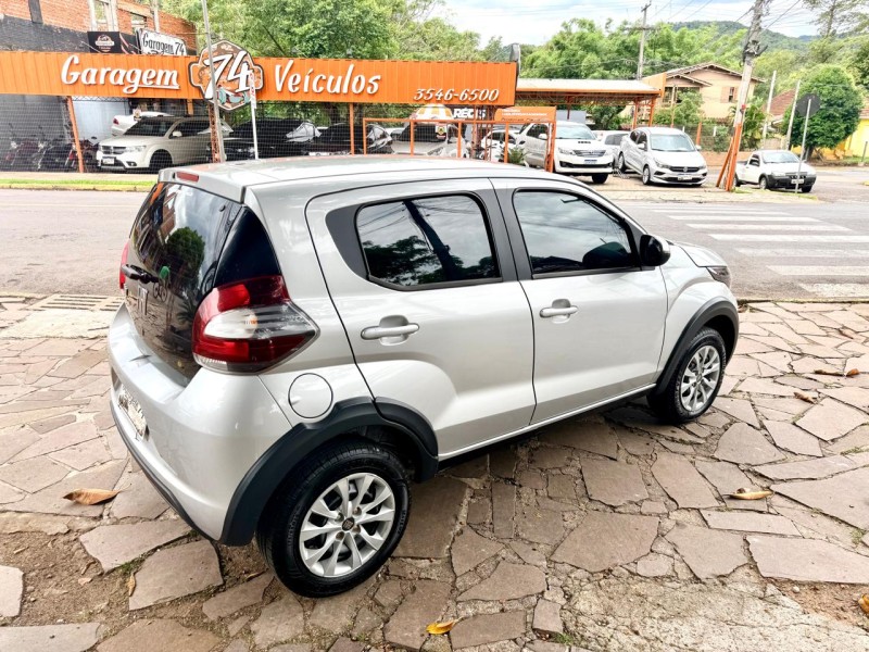 MOBI 1.0 8V EVO FLEX LIKE. MANUAL - 2022 - TRêS COROAS