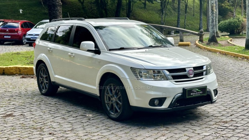 FREEMONT 2.4 PRECISION 16V GASOLINA 4P AUTOMÁTICO