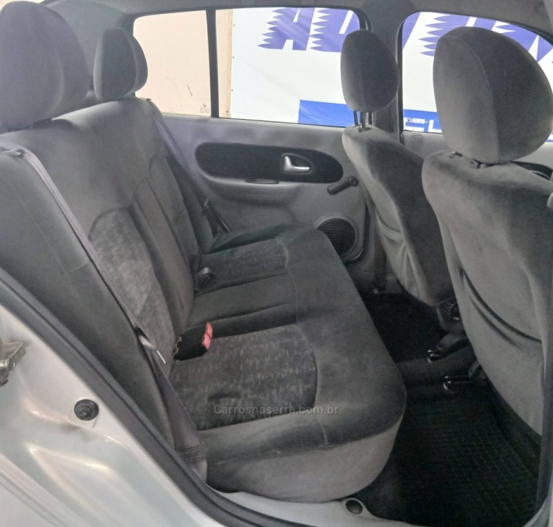 CLIO 1.6 PRIVILÉGE SEDAN 16V FLEX 4P MANUAL - 2008 - CAXIAS DO SUL