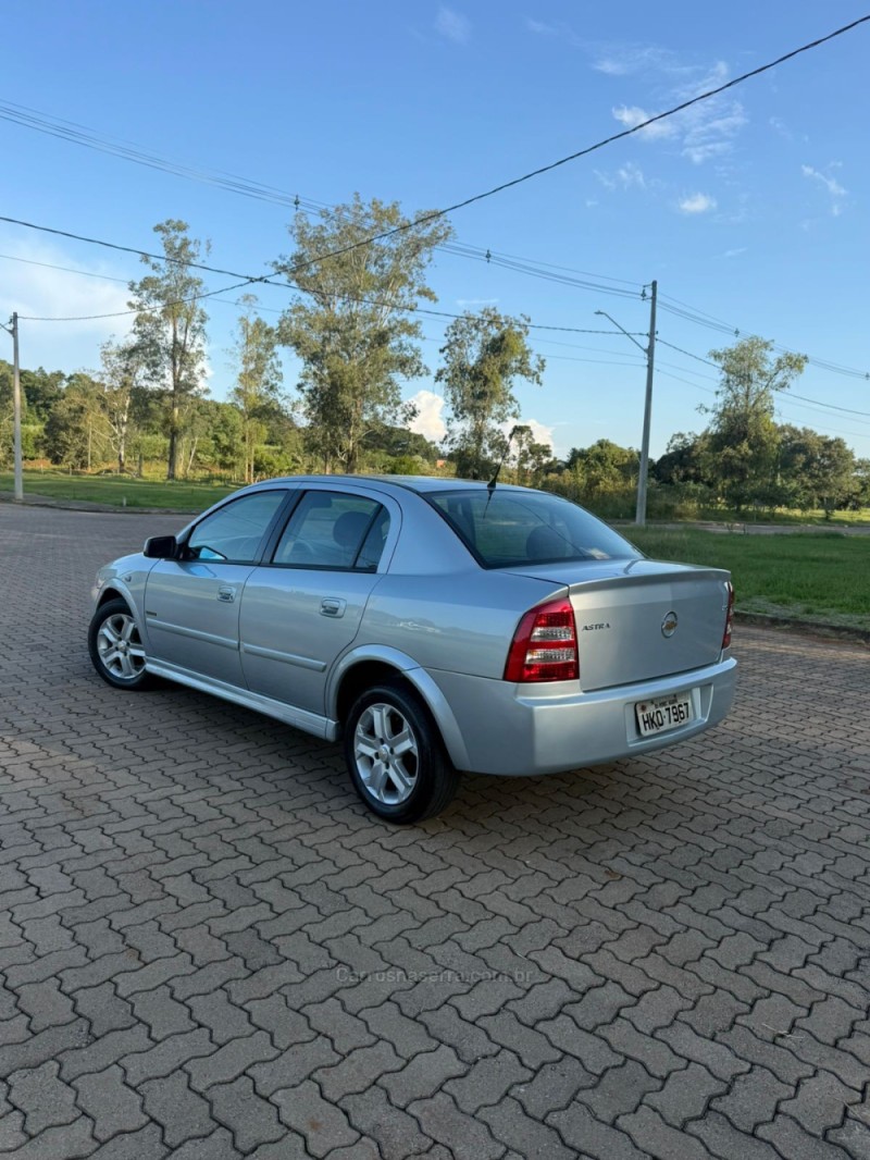 ASTRA 2.0 MPFI ADVANTAGE SEDAN 8V FLEX 4P MANUAL - 2009 - ARROIO DO MEIO