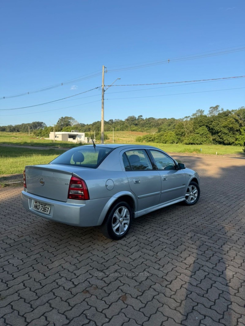 ASTRA 2.0 MPFI ADVANTAGE SEDAN 8V FLEX 4P MANUAL - 2009 - ARROIO DO MEIO