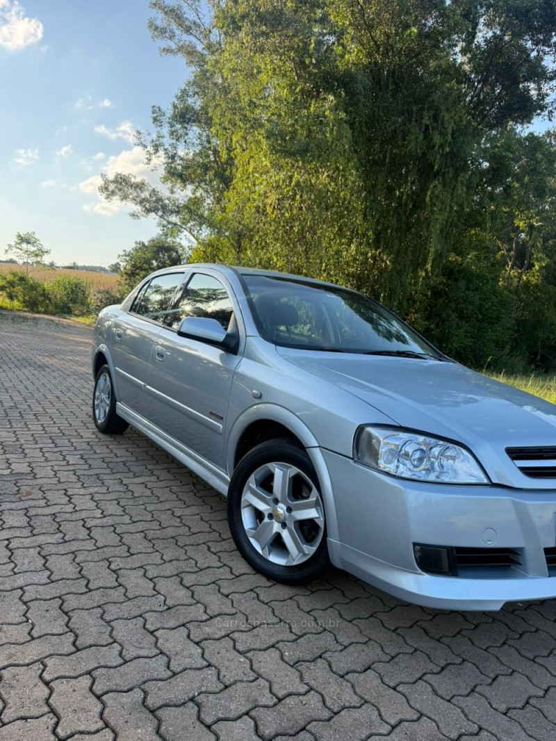 ASTRA 2.0 MPFI ADVANTAGE SEDAN 8V FLEX 4P MANUAL - 2009 - ARROIO DO MEIO