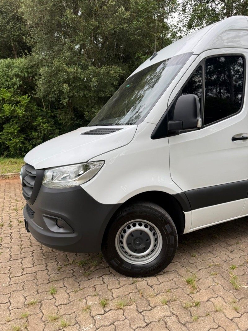 SPRINTER 2.0 FURGÃO 417 CDI EXTRA LONGO DIESEL 3P MANUAL - 2024 - ARROIO DO MEIO