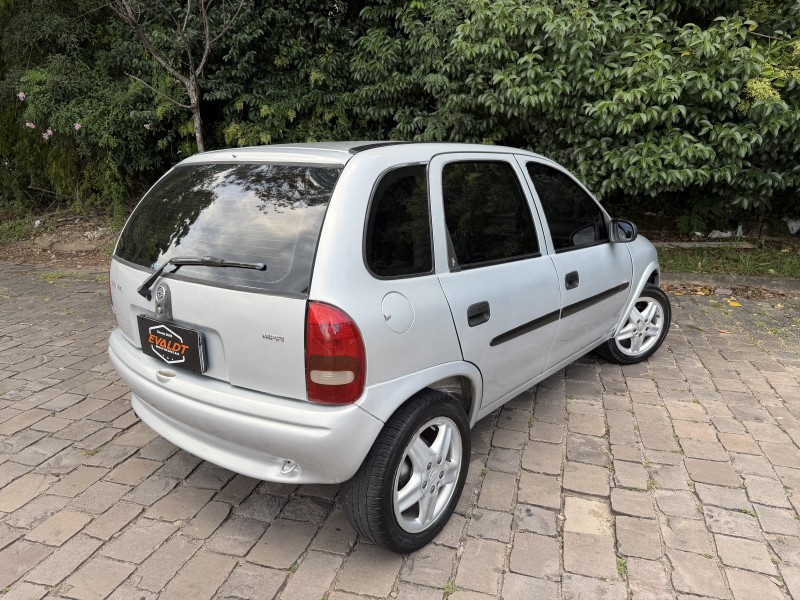 CORSA 1.6 MPFI GL 8V GASOLINA 4P MANUAL - 1999 - CAXIAS DO SUL