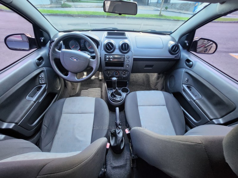FIESTA 1.6 MPI 8V GASOLINA 4P MANUAL - 2011 - VERANóPOLIS
