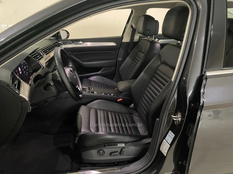 PASSAT 2.0 FSI HIGHLINE 16V TURBO GASOLINA 4P TIPTRONIC - 2019 - LAJEADO