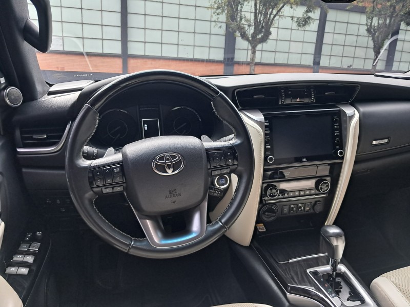 HILUX SW4 2.8 4X4 DIAMOND 16V TURBO DIESEL 4P 7 LUGARES AUTOMATICO - 2022 - FLORES DA CUNHA