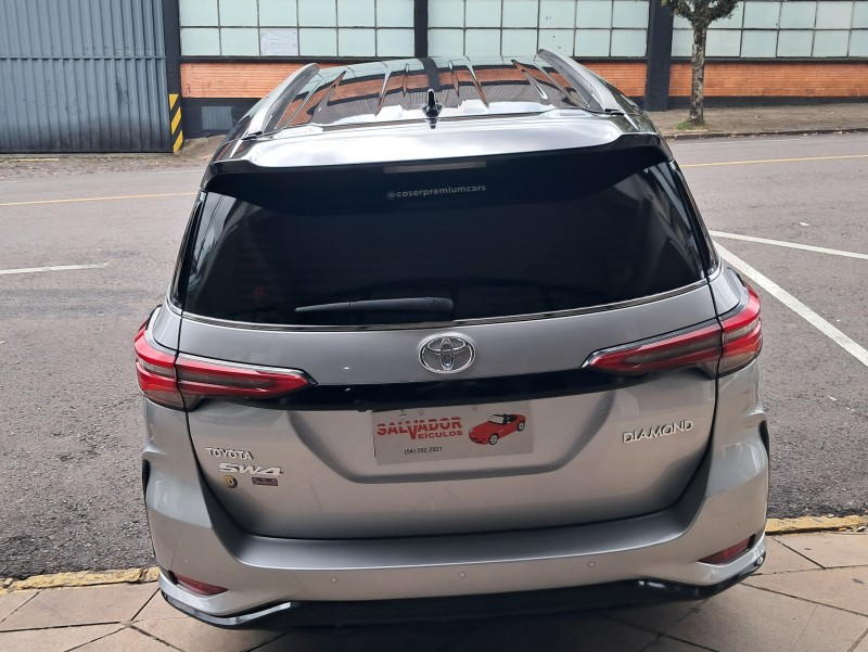 HILUX SW4 2.8 4X4 DIAMOND 16V TURBO DIESEL 4P 7 LUGARES AUTOMATICO - 2022 - FLORES DA CUNHA