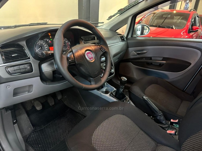 LINEA 1.8 LX 16V FLEX 4P MANUAL - 2011 - NOVO HAMBURGO