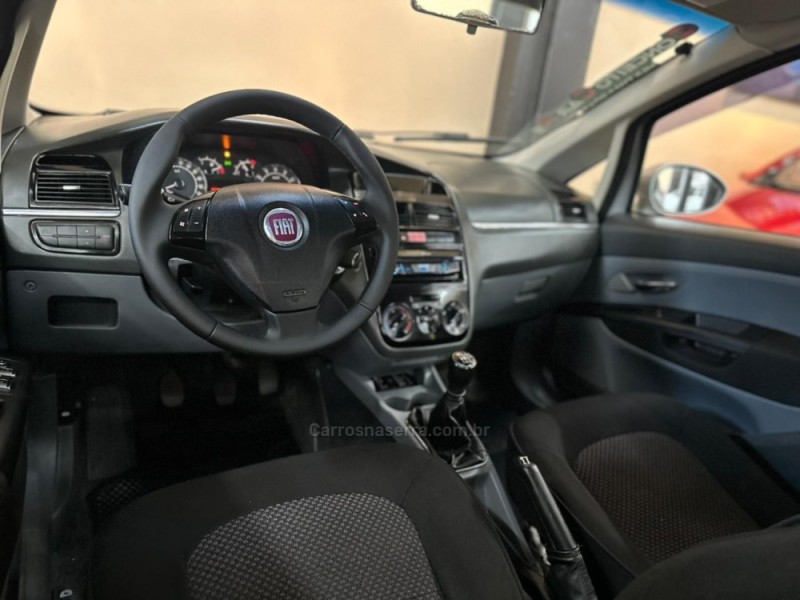 LINEA 1.8 LX 16V FLEX 4P MANUAL - 2011 - NOVO HAMBURGO