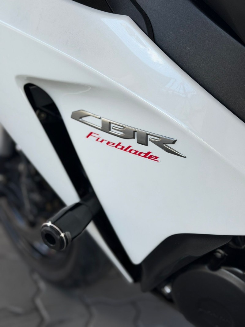 CBR 1000RR FIREBLADE - 2014 - CAXIAS DO SUL